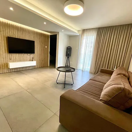 Business - Araouzou By Platform 357 Nicosia