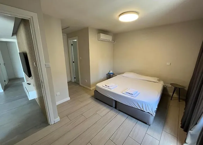 Apartment Business - Araouzou By Platform 357