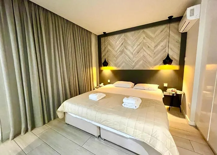 Business - Araouzou By Platform 357 *